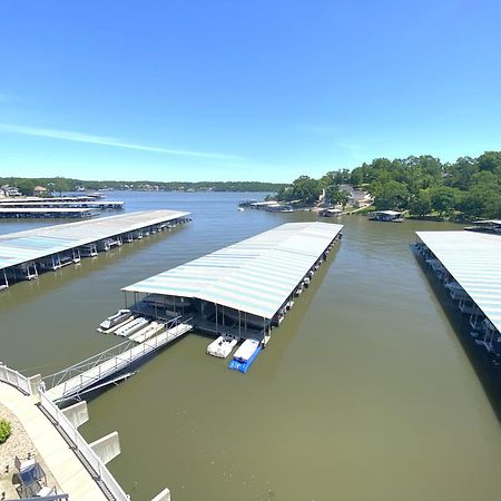 B Lakefront! Remodeled, Boat Slip, Patio Views, Pool, Boat Ramp, Wifi Osage Beach Eksteriør billede
