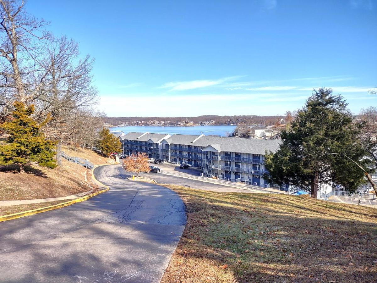B Lakefront! Remodeled, Boat Slip, Patio Views, Pool, Boat Ramp, Wifi Osage Beach Eksteriør billede