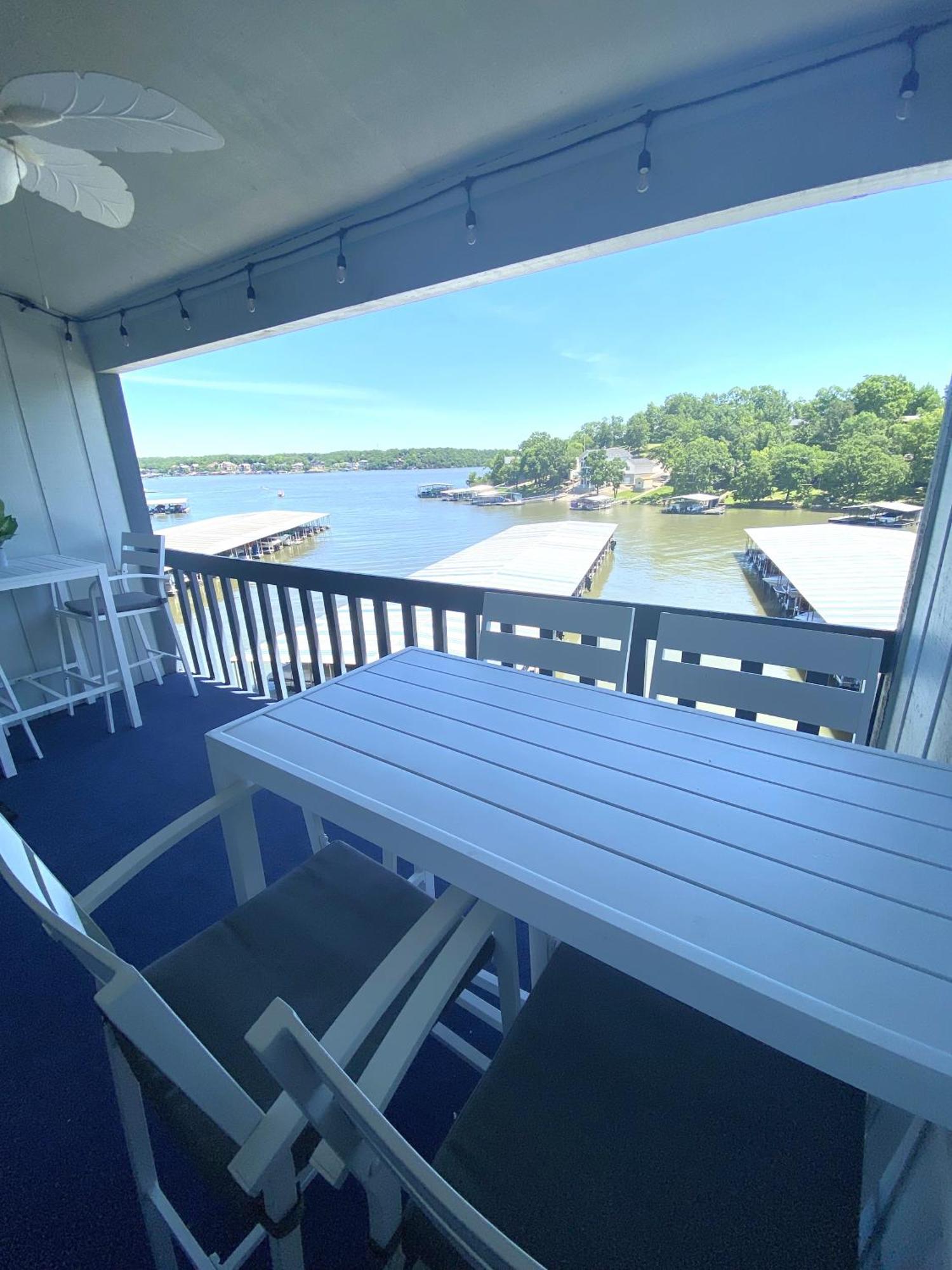 B Lakefront! Remodeled, Boat Slip, Patio Views, Pool, Boat Ramp, Wifi Osage Beach Eksteriør billede