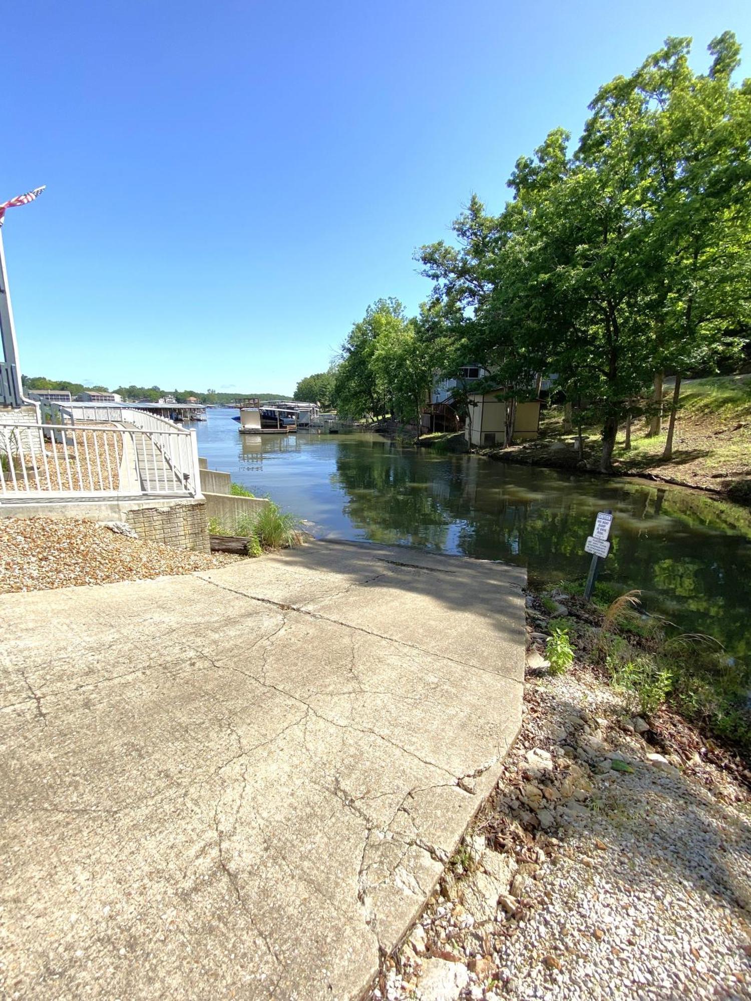 B Lakefront! Remodeled, Boat Slip, Patio Views, Pool, Boat Ramp, Wifi Osage Beach Eksteriør billede